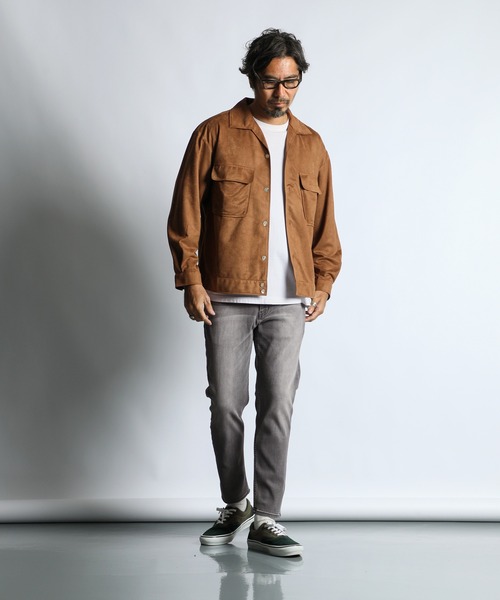 The DUFFER of ST.GEORGE(ザダファーオブセントジョージ)の「FAKE SUEDE OPEN COLLAR SHIRT:フェイクスウェード オープンカラーシャツ 開襟シャツ(シャツ/ブラウス・メンズ・ブラウン/グレイッシュベージュ・X-LARGE/LARGE/MEDIUM)」の4枚目の写真