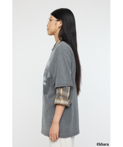 MOUSSY(マウジー)の「EVA GRAPHIC Tシャツ(Tシャツ/カットソー・レディース・ブラック/ホワイト・FREE)」の7枚目の写真