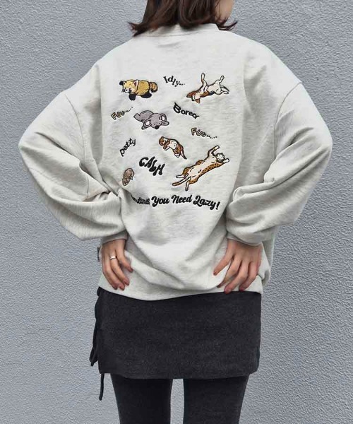 Bleu Bleuet（ブルーブルーエ）の「Lazyアニマル刺繍トレーナー（スウェット・レディース・アイボリー/ダークグリーン/キナリ・M/L）」の5枚目の写真