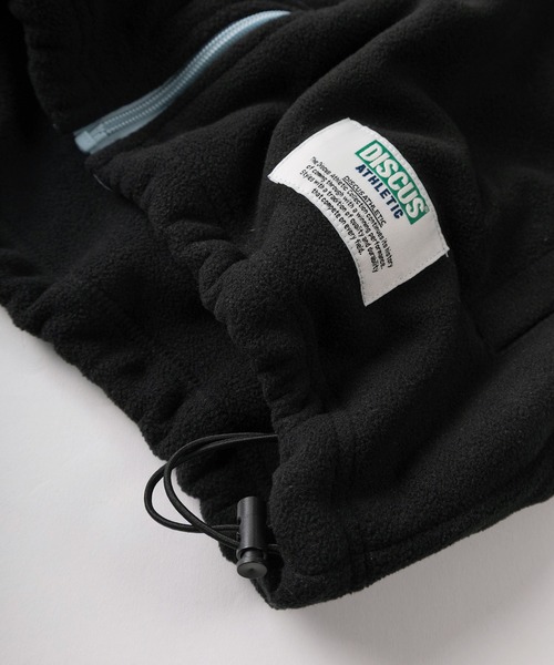 DISCUS(ディスカス)の「【71】【DISCUS/ディスカス】ワンポイント刺繍&ネームタグデザイン コンパクト フリース フルジップブルゾン レディース(ブルゾン・レディース・レッド/オフホワイト/ブルー/ブラック・M/L)」の8枚目の写真