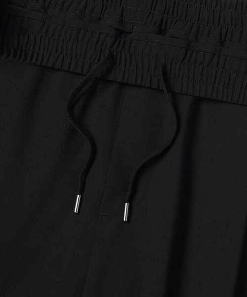 MUSINSA STANDARD（ムシンサスタンダード）の「リネンライクワンタックワイドバンディングショーツ[ブラック]（その他パンツ・メンズ・その他・40/38/42/36/34/32/30/26/28）」の5枚目の写真