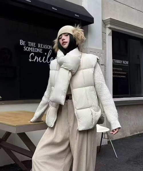 【未使用】 VITA フード付きホワイトベージュダウンベスト マフラー付き中綿ベスト（ダウンベスト）｜nonomi（ノノミ）の