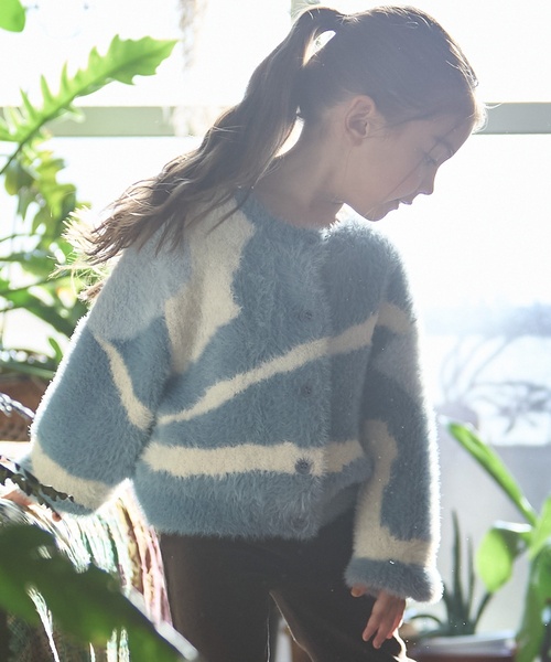 petit main（プティマイン）の「【リンク】シャギーニット柄カーディガン（カーディガン/ボレロ・キッズ・アイボリー/ブルー・M(100-110cm)/L(120-130cm)/S(80-90cm)）」の3枚目の写真