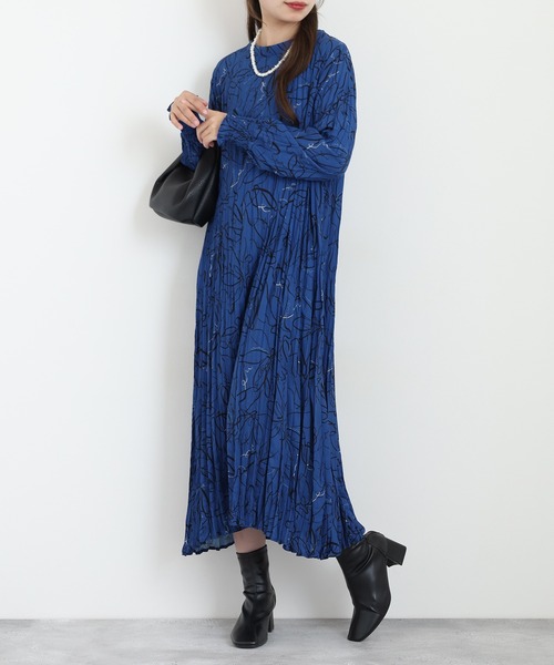 Anna Nicola（アンナニコラ）の「Anna Nicola クリンクル加工プリントワンピース（ワンピース・レディース・ブラック/ブルー/モカ・38）」の13枚目の写真