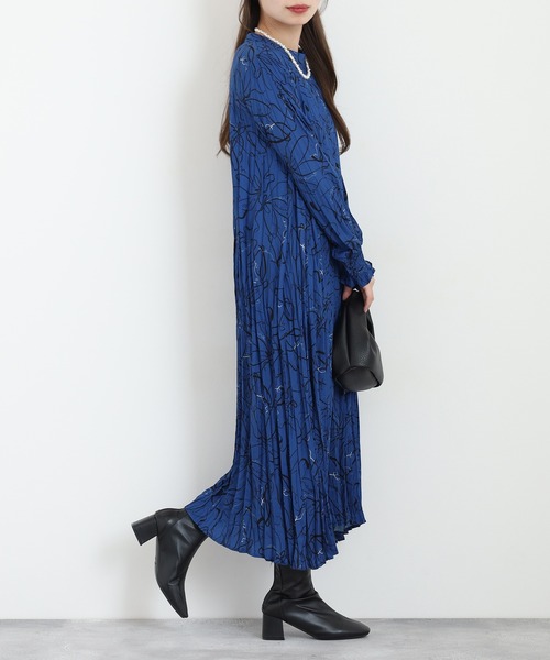 Anna Nicola（アンナニコラ）の「Anna Nicola クリンクル加工プリントワンピース（ワンピース・レディース・ブラック/ブルー/モカ・38）」の15枚目の写真