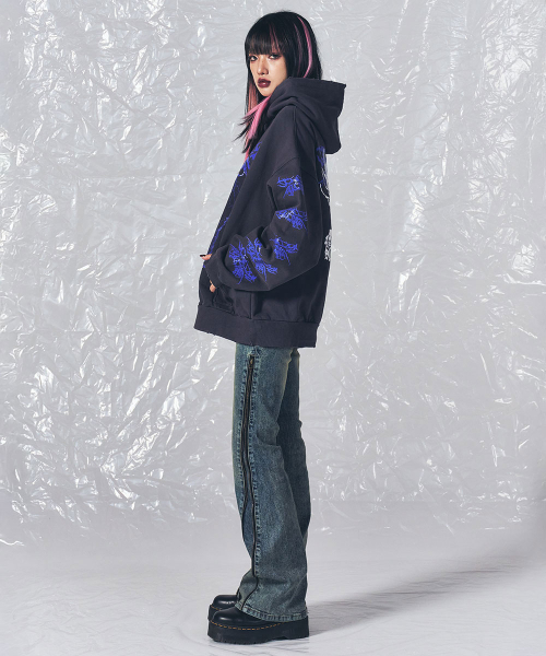 SCHISM INDUCING(スキズムインデューシング)の「MALEVOLENT HOODIE CHARCOAL(パーカー・レディース・その他・MEDIUM/LARGE)」の18枚目の写真