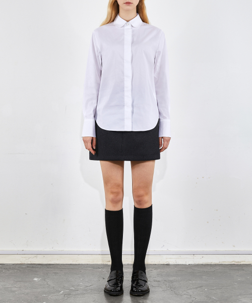 VOYONN(ボヨン)の「小さなカラー ニュースリムフィット コットンスパン シャツ ホワイト 0068(シャツ/ブラウス・レディース・ホワイト・LARGE/M(85)/SMALL)」の3枚目の写真