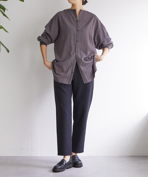 BEARDSLEY(ビアズリー)の「袖口ニットシャツ(シャツ/ブラウス・レディース・アイボリー/チャコールグレー・FREE)」の10枚目の写真