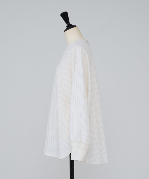 BEARDSLEY(ビアズリー)の「袖口ニットシャツ(シャツ/ブラウス・レディース・アイボリー/チャコールグレー・FREE)」の16枚目の写真