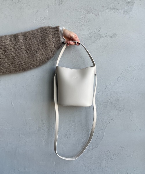 YAHKI（ヤーキ）の「[YAHKI/ヤーキ] クロスボディ バケツ型2WAY ショルダーバッグ（ショルダーバッグ・レディース・アイボリー/ブラック・ONE SIZE）」の10枚目の写真