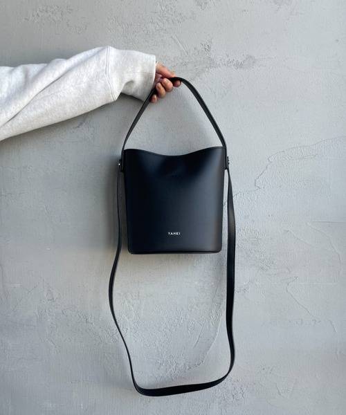 YAHKI（ヤーキ）の「[YAHKI/ヤーキ] クロスボディ バケツ型2WAY ショルダーバッグ（ショルダーバッグ・レディース・アイボリー/ブラック・ONE SIZE）」の19枚目の写真