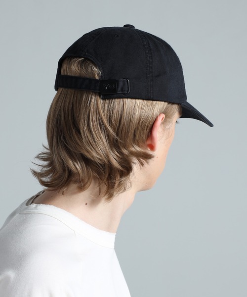 Y-3(ワイスリー)の「Y-3 GRAPHIC DAD CAP(キャップ・メンズ・ブラック・SMALL/MEDIUM/LARGE)」の2枚目の写真
