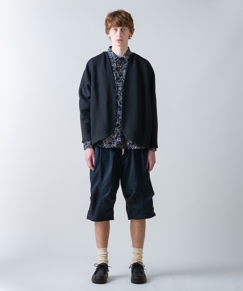 rehacer(レアセル)の「rehacer : Floral Line Art Shirt / フローラル ライン アート リラックス シャツ(シャツ/ブラウス・メンズ・ブラック・LARGE/MEDIUM/SMALL/X-LARGE)」の15枚目の写真
