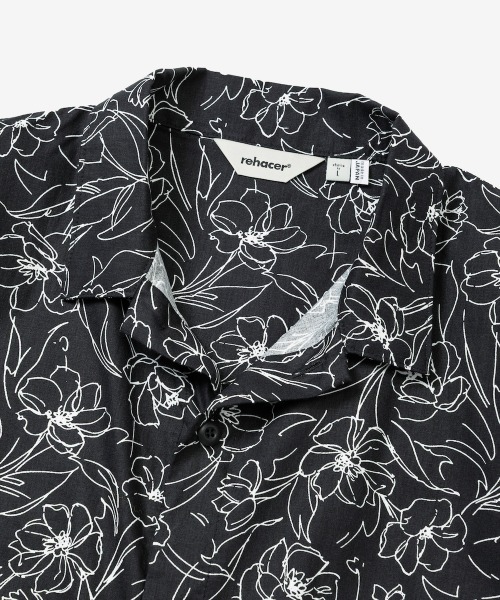 rehacer(レアセル)の「rehacer : Floral Line Art Shirt / フローラル ライン アート リラックス シャツ(シャツ/ブラウス・メンズ・ブラック・LARGE/MEDIUM/SMALL/X-LARGE)」の2枚目の写真