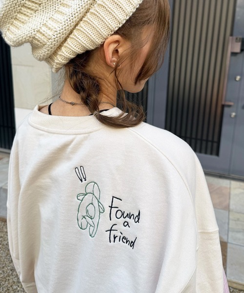 DOUBLE NAME（ダブルネーム）の「How to Capture a Dino. Heart 刺しゅうプルオーバー（スウェット・レディース・グレー/オフホワイト・FREE）」の8枚目の写真