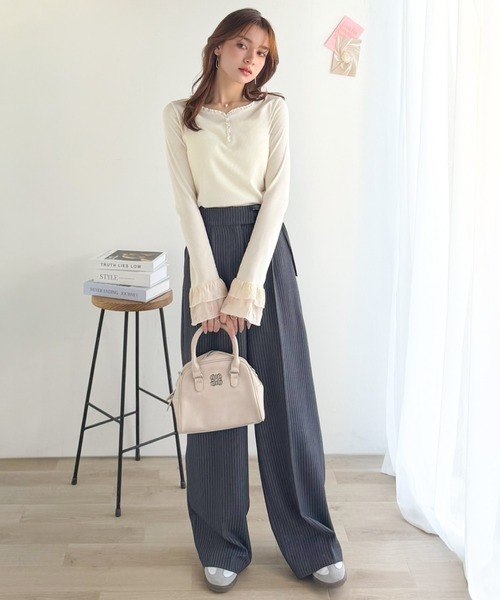 mily bilet(ミウィビレット)の「【mily bilet】大人フェミニンを叶える。袖フリルレースヘンリーネックトップス(Tシャツ/カットソー・レディース・グレー/ブラック/アイボリー・LARGE/MEDIUM/SMALL/X-LARGE)」の11枚目の写真