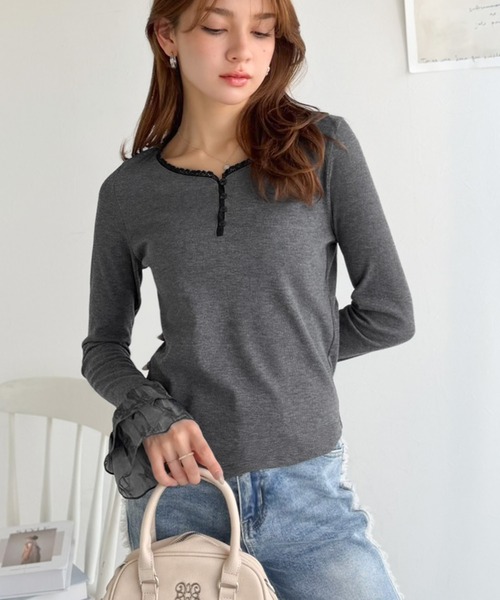 mily bilet(ミウィビレット)の「【mily bilet】大人フェミニンを叶える。袖フリルレースヘンリーネックトップス(Tシャツ/カットソー・レディース・グレー/ブラック/アイボリー・LARGE/MEDIUM/SMALL/X-LARGE)」の21枚目の写真