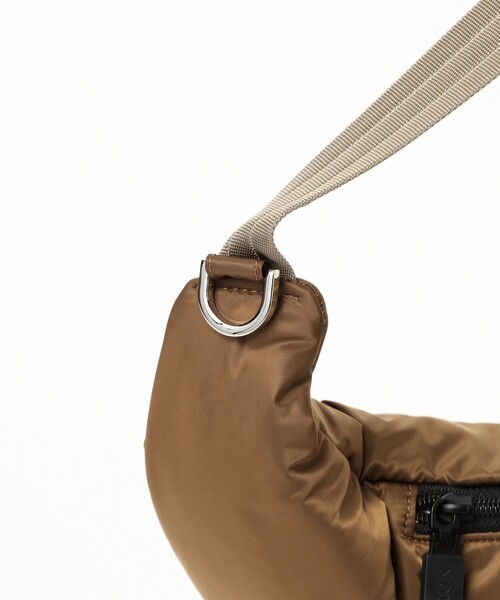 NOMADIS（ノマディス）の「NOMADIS / SLINGO ボディバッグ（ショルダーバッグ・レディース・ブラック/ブラウン・ONE SIZE）」の14枚目の写真