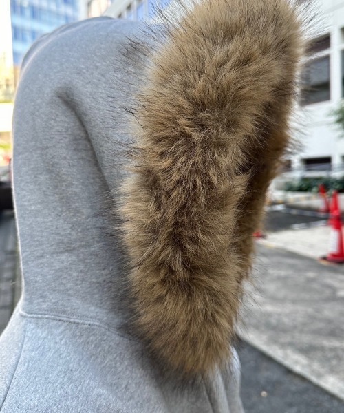 Chikashitsu +(チカシツプラス)の「【Chikashitsu +】cropped studs fur zip hoodie / 【チカシツプラス】クロップドスタッズファージップフーディ(パーカー・メンズ・ブラック/グレー・ONE SIZE)」の15枚目の写真
