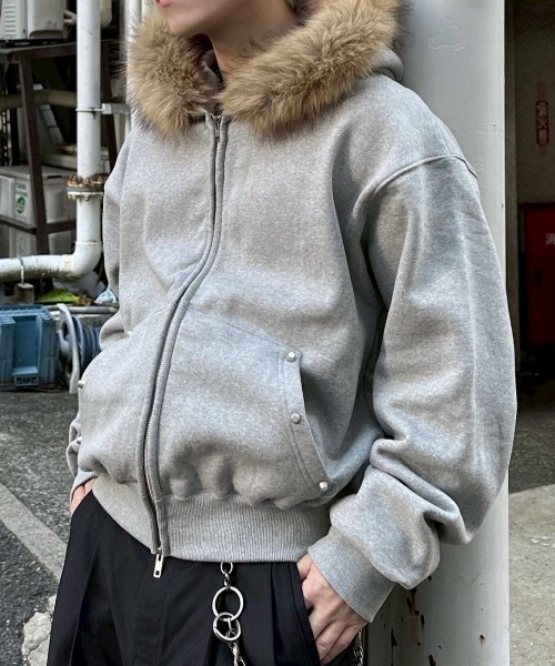 Chikashitsu +(チカシツプラス)の「【Chikashitsu +】cropped studs fur zip hoodie / 【チカシツプラス】クロップドスタッズファージップフーディ(パーカー・メンズ・ブラック/グレー・ONE SIZE)」の11枚目の写真
