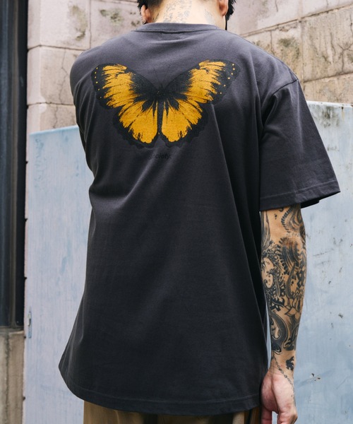 Subciety(サブサエティ)の「Butterfly tee(Tシャツ/カットソー・メンズ・バーガンディー/ホワイト/ブラック・SMALL/MEDIUM/LARGE/X-LARGE/XX-LARGE)」の1枚目の写真