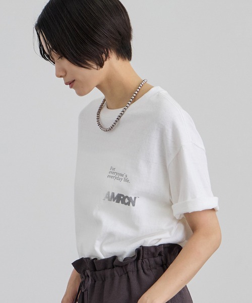 AMERICANA(アメリカーナ)の「【Americana(アメリカーナ)】ラフィー丸胴 プリントT / ポイントロゴ(Tシャツ/カットソー・レディース・ホワイト系その他/オフホワイト/ブルー系その他6・FREE)」の2枚目の写真