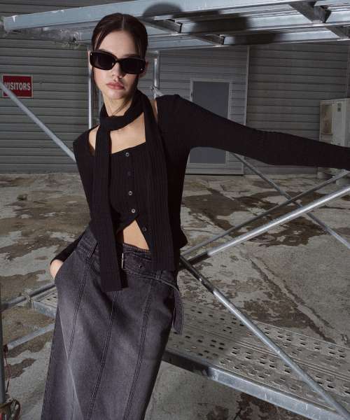 ETMON(エトモン)の「Scarf Button T-Shirt, Black(Tシャツ/カットソー・レディース・その他・FREE)」の3枚目の写真
