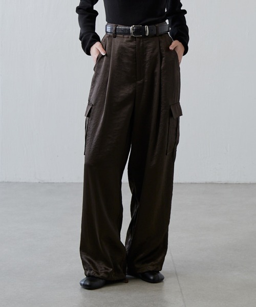 Lui's（ルイス）の「サテンカーゴパンツ（カーゴパンツ・レディース・ブラック/ブラウン・36/38）」の4枚目の写真