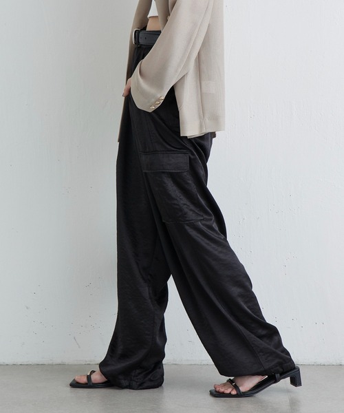 Lui's（ルイス）の「サテンカーゴパンツ（カーゴパンツ・レディース・ブラック/ブラウン・36/38）」の18枚目の写真