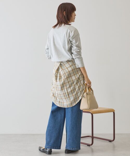 AMERICAN HOLIC（アメリカンホリック）の「クルーネックスクエアヘムプルオーバー（Tシャツ/カットソー・レディース・オフホワイト/グレー系その他・L/M）」の12枚目の写真