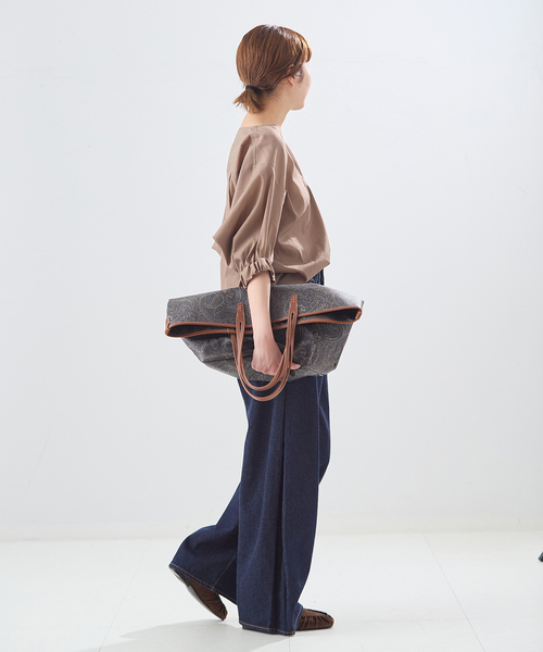 journal standard L'essage（ジャーナルスタンダードレサージュ）の「サイドタックデニムパンツ（デニムパンツ・レディース・ブルー/ネイビー・38/36）」の4枚目の写真