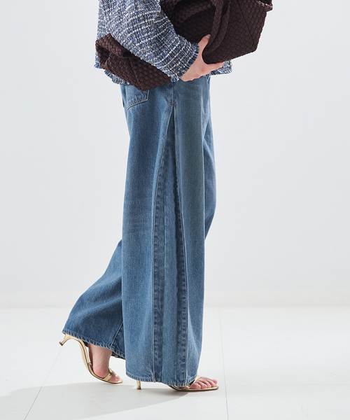 journal standard L'essage（ジャーナルスタンダードレサージュ）の「サイドタックデニムパンツ（デニムパンツ・レディース・ブルー/ネイビー・38/36）」の13枚目の写真