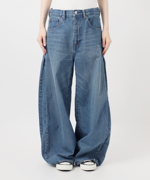 journal standard L'essage（ジャーナルスタンダードレサージュ）の「サイドタックデニムパンツ（デニムパンツ・レディース・ブルー/ネイビー・38/36）」の14枚目の写真