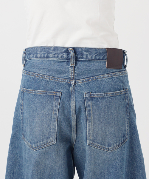 journal standard L'essage（ジャーナルスタンダードレサージュ）の「サイドタックデニムパンツ（デニムパンツ・レディース・ブルー/ネイビー・38/36）」の19枚目の写真