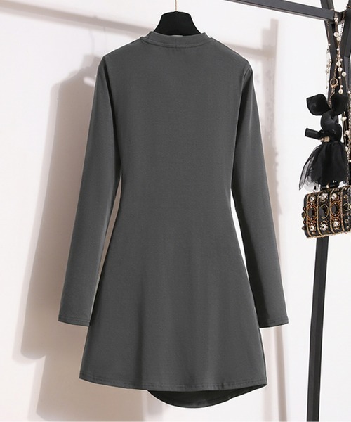 CHUL(チュル)の「サイドギャザー 長袖 カットソーワンピース(ワンピース・レディース・グレー/ブラック・MEDIUM/LARGE/X-LARGE/XX-LARGE)」の5枚目の写真
