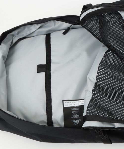 GREGORY（グレゴリー）の「エアロライトバックパック25 AEROLITE BACKPACK 25 ブラック（バックパック/リュック・メンズ・ブラック・ONE SIZE）」の4枚目の写真