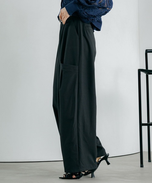 PAGEBOY（ページボーイ）の「ドロポケワイドコクーンパンツ（その他パンツ・レディース・チャコールグレー/ブラック/グレイッシュベージュ・SMALL/MEDIUM）」の9枚目の写真