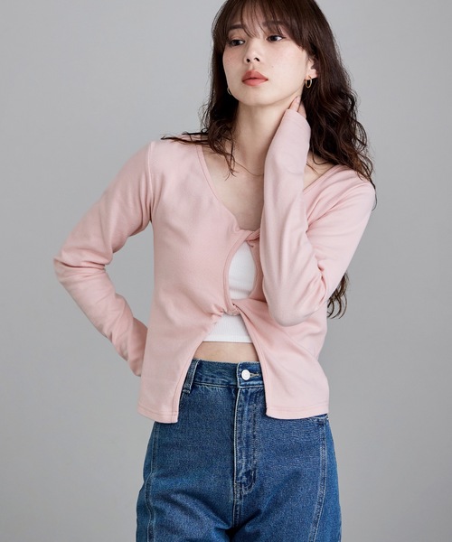 etoll.(エトル)の「フロントツイストデザイントップス(Tシャツ/カットソー・レディース・ピンク/ブラック/オフホワイト/杢グレー・FREE)」の4枚目の写真