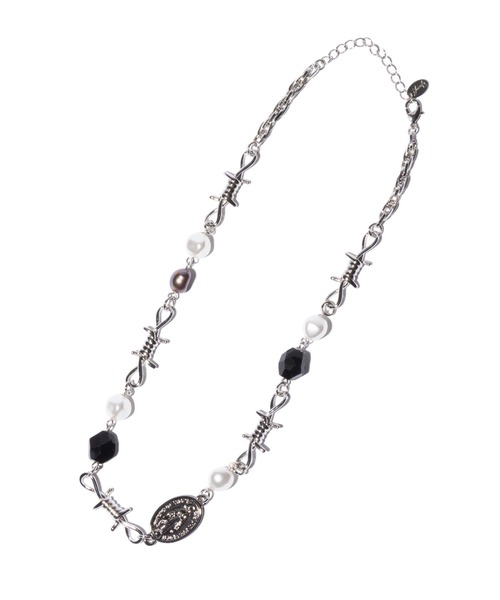 glamb（グラム）の「Anarchy Pearl Necklace / アナーキーパールネックレス（ネックレス・メンズ・シルバー・FREE）」の2枚目の写真