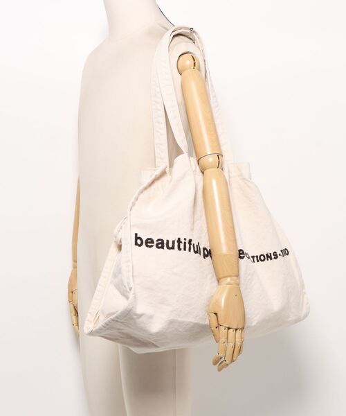 beautiful people(ビューティフルピープル)の「beautiful people brushed logoholiday lesur(トートバッグ・レディース・オフホワイト・FREE)」の5枚目の写真