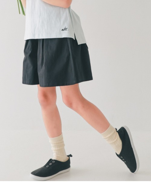 NHT(エヌエイチティー)の「NHT/エヌエイチティー タック ショートパンツ(その他パンツ・キッズ・イエロー/ピンク/ブラック・120cm/130cm/140cm/150cm/160cm/110cm)」の2枚目の写真