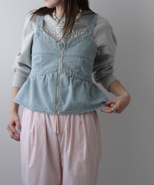 bohmal（ボマール）の「デニムペプラムキャミビスチェ（ベスト・レディース・サックスブルー/ブルー・FREE）」の13枚目の写真