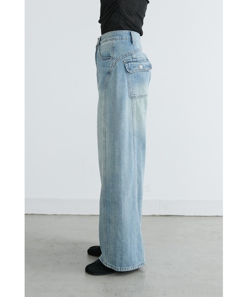 ANF.MUU（アンフムー）の「バックフラップポケットルーズデニム（デニムパンツ・レディース・ライトブルー・MEDIUM/SMALL/LARGE）」の4枚目の写真