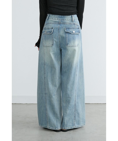 ANF.MUU（アンフムー）の「バックフラップポケットルーズデニム（デニムパンツ・レディース・ライトブルー・MEDIUM/SMALL/LARGE）」の5枚目の写真