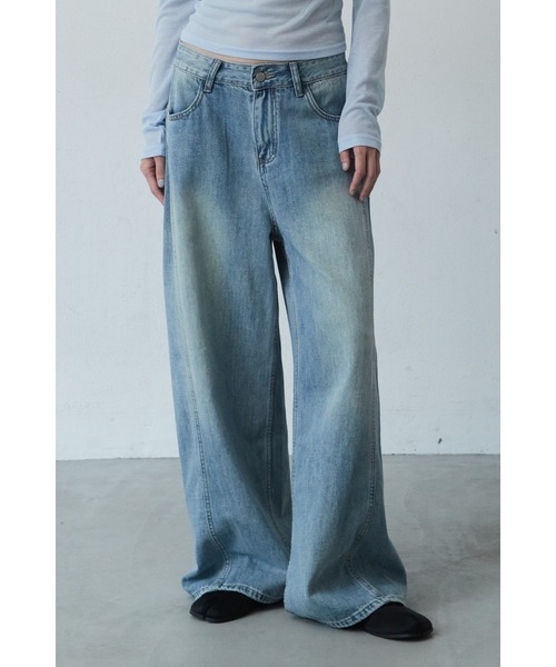 ANF.MUU（アンフムー）の「バックフラップポケットルーズデニム（デニムパンツ・レディース・ライトブルー・MEDIUM/SMALL/LARGE）」の19枚目の写真