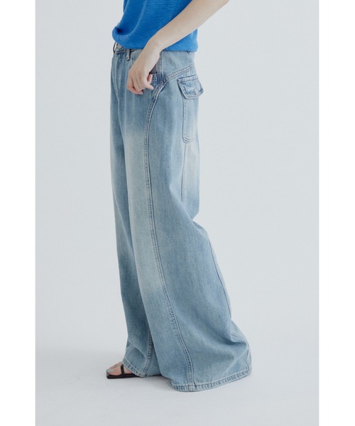 ANF.MUU（アンフムー）の「バックフラップポケットルーズデニム（デニムパンツ・レディース・ライトブルー・MEDIUM/SMALL/LARGE）」の16枚目の写真