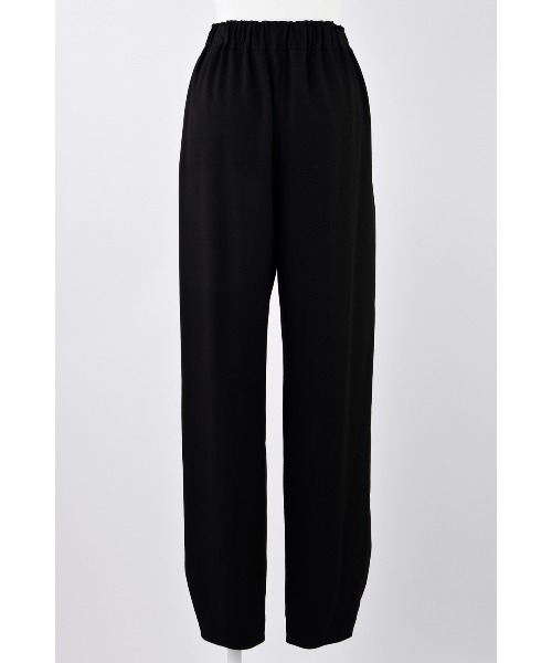ENFOLD(エンフォルド)の「DRAPE TAPERED-TROUSERS(スラックス・レディース・ブラック/ダークネイビー・36/38)」の4枚目の写真