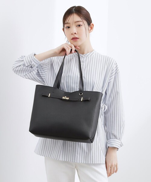 grove(グローブ)の「【軽量・A4】ベルト3層トート(トートバッグ・レディース・ブラック/アイボリー/ベージュ系8・00)」の2枚目の写真