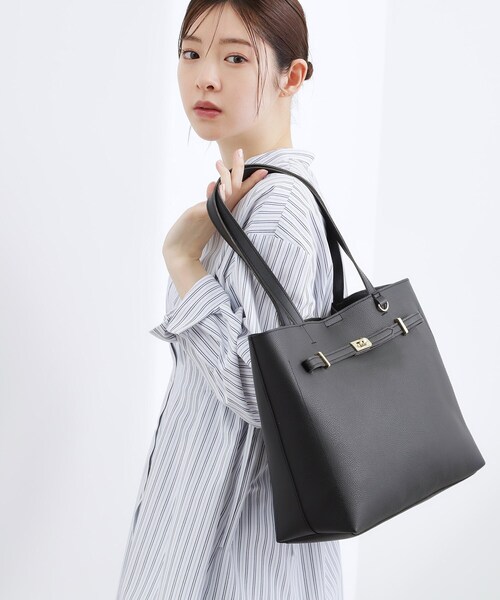 grove(グローブ)の「【軽量・A4】ベルト3層トート(トートバッグ・レディース・ブラック/アイボリー/ベージュ系8・00)」の6枚目の写真