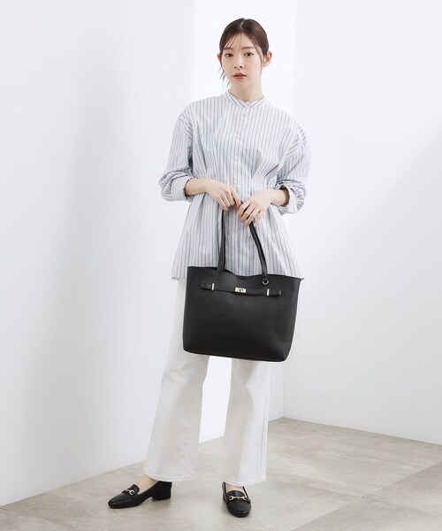 grove(グローブ)の「【軽量・A4】ベルト3層トート(トートバッグ・レディース・ブラック/アイボリー/ベージュ系8・00)」の7枚目の写真